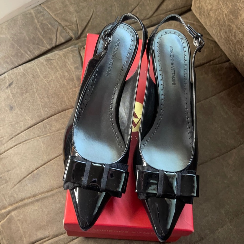 Adrienne Vittadini kitten heal/patent leather.  Size 8.5.